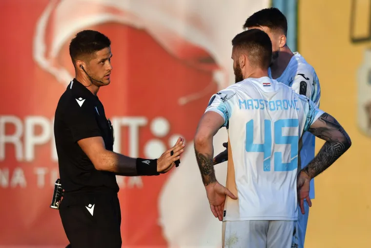 Armada napravila neviđeni kaos u Koprivnici, a poznata plavu&scaron;a mamila je poglede na Ku&scaron;ek Apa&scaron;u