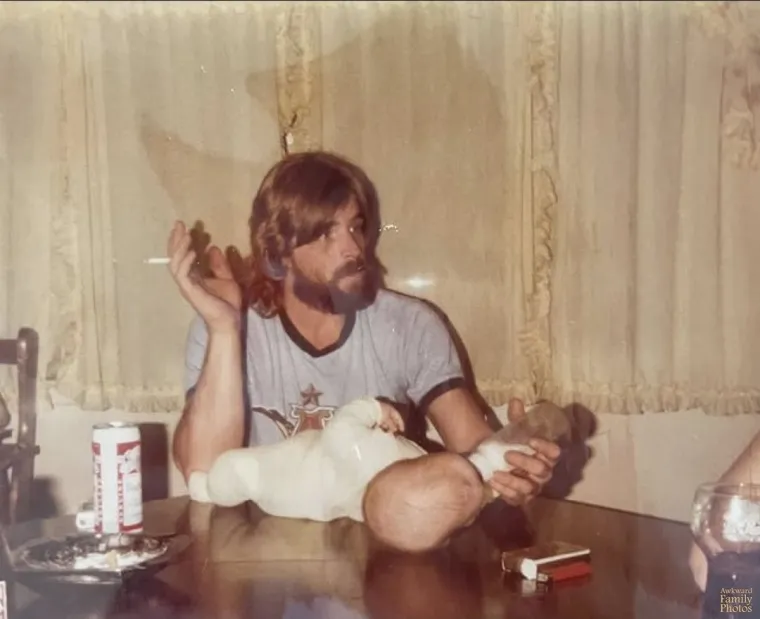 Ako ste mislili da va&scaron; obiteljski album skriva te&scaron;ke neugodnjake, čekajte da tek vidite ove fotke