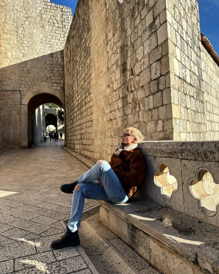 Od dobitnika Porina do uličnog pjevača: Pogledajte kako se Marko Kutlić mijenjao kroz godine