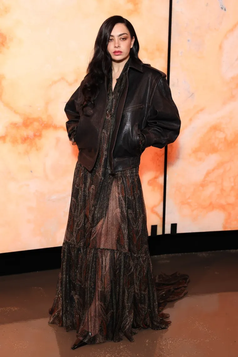 U Cannesu se pojavila bez grudnjaka, ali to joj nije prvi put: Pjevačica bira slobodu