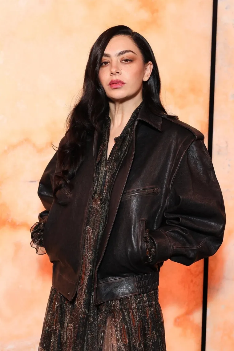 U Cannesu se pojavila bez grudnjaka, ali to joj nije prvi put: Pjevačica bira slobodu