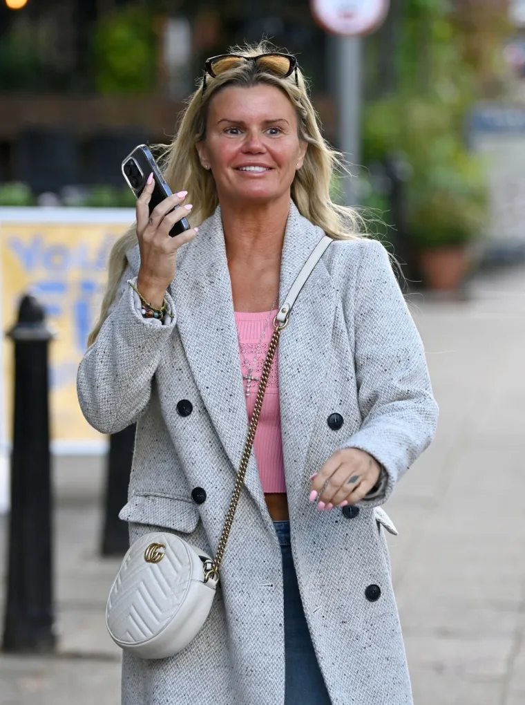 Estetske korekcije su je unakazile, borila se s ovisnostima: Kerry Katona nekad i sad