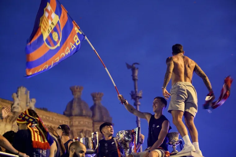 Pogledajte ludo slavlje Barcelone za osvajanje titule: Cijeli grad je iza&scaron;ao na ulice