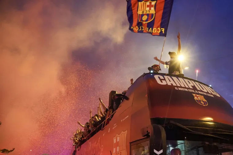 Pogledajte ludo slavlje Barcelone za osvajanje titule: Cijeli grad je iza&scaron;ao na ulice