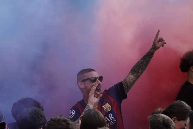 Pogledajte ludo slavlje Barcelone za osvajanje titule: Cijeli grad je iza&scaron;ao na ulice