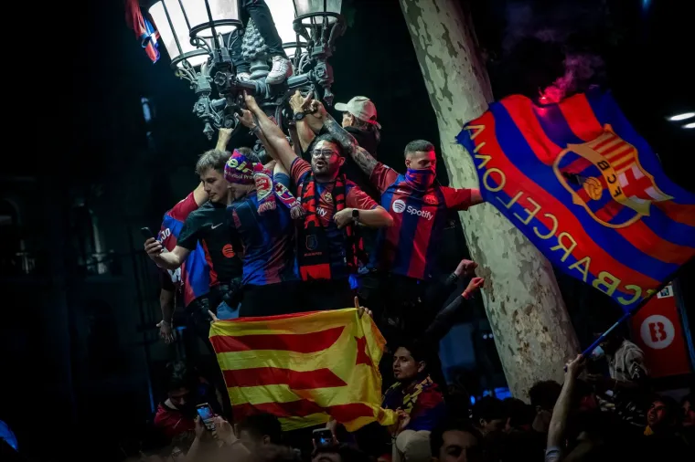 Pogledajte ludo slavlje Barcelone za osvajanje titule: Cijeli grad je iza&scaron;ao na ulice