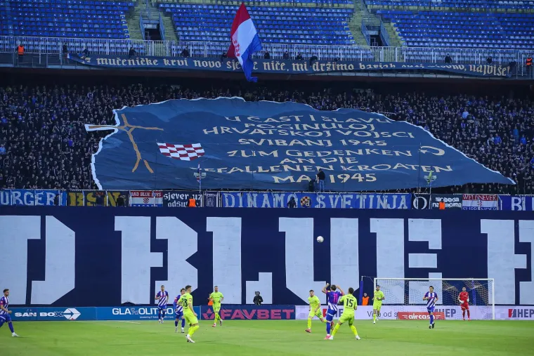 Poruka koja je ukrala pažnju: Boban gledao spektakularnu koreografiju, a pazite &scaron;to su napisali navijači iz Bihaća