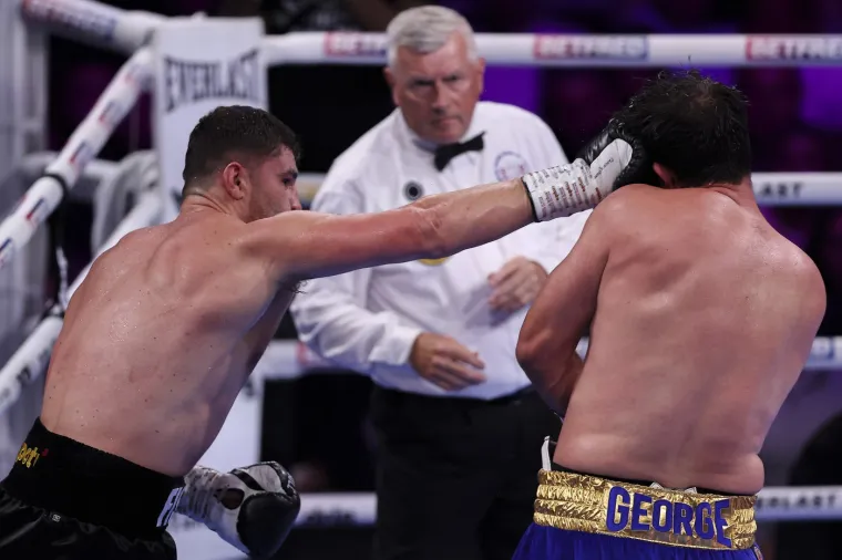 Nokaut o kojem bruji cijela Engleska! Toliko ga je izudarao da mu je trebala maska s kisikom