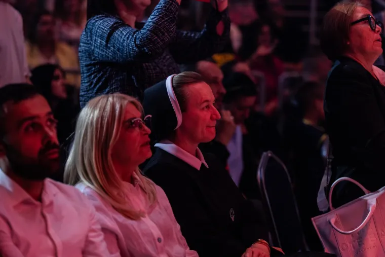 Zagrebačkom Arenom orile se duhovne pjesme: Domaći glazbenici i svećenici stvorili spektakl