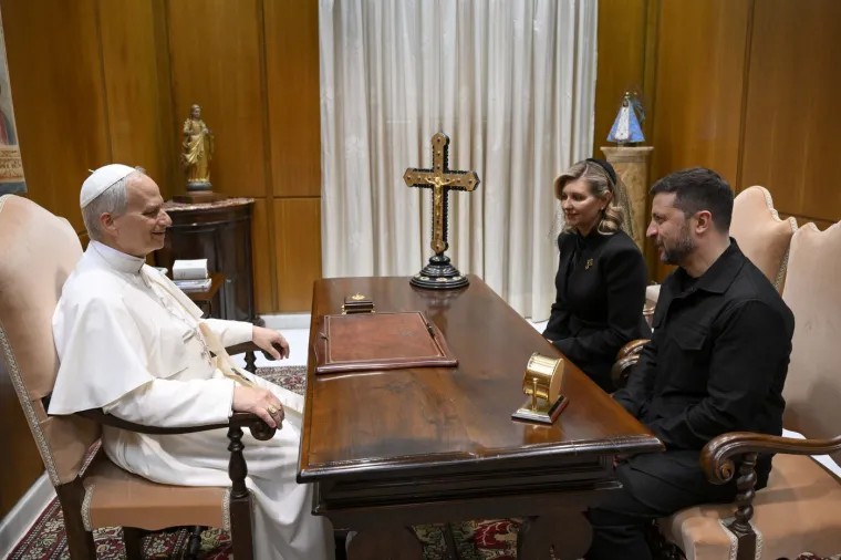Na kraju mise, papa Lav XIV. komentirao je &quot;mučeničku&quot; Ukrajinu te pozvao na &quot;pravedan i trajan mir&quot; u zemlji.
