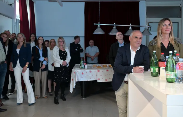 Stožer koalicije Blok umirovljenici zajedno (BUZ) i Plavi grad u prostoru Matice umirovljenika &quot;Centar - Zagreb&quot;