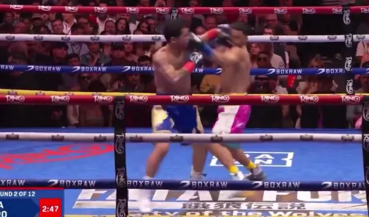 Potpuni šok usred Times Squarea! Domaći 'Rocky' zalijepio kontroverznog boksača za pod