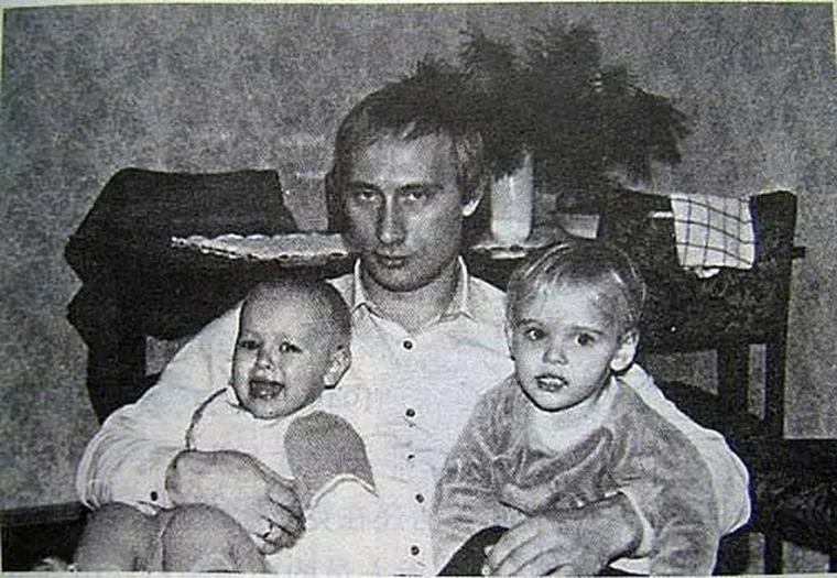 Neviđene fotografije mladog Putina: 'Svaki dan sam u kući imao sukobe sa štakorima'