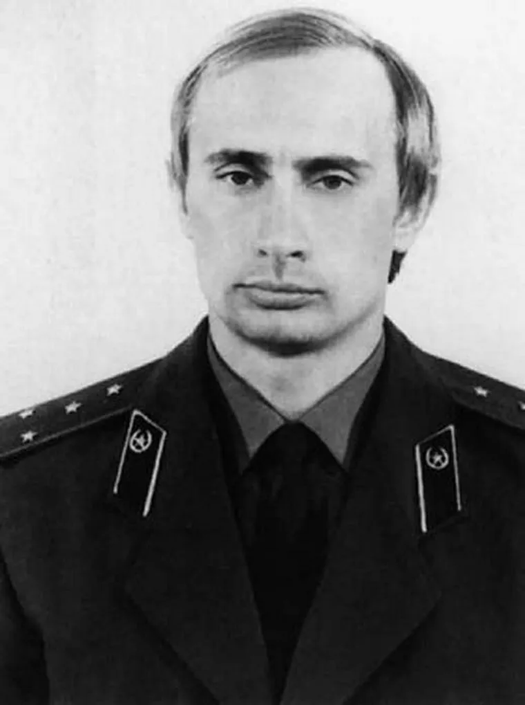 Neviđene fotografije mladog Putina: 'Svaki dan sam u kući imao sukobe sa štakorima'