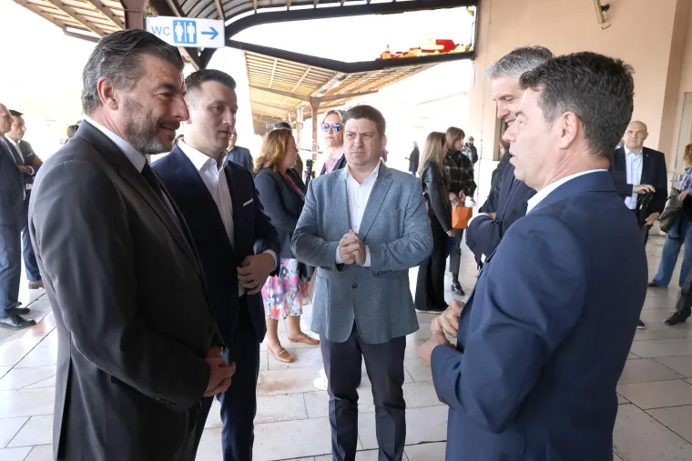 Butković na svečanosti puštanja u promet prvog baterijskog vlaka u Hrvatskoj