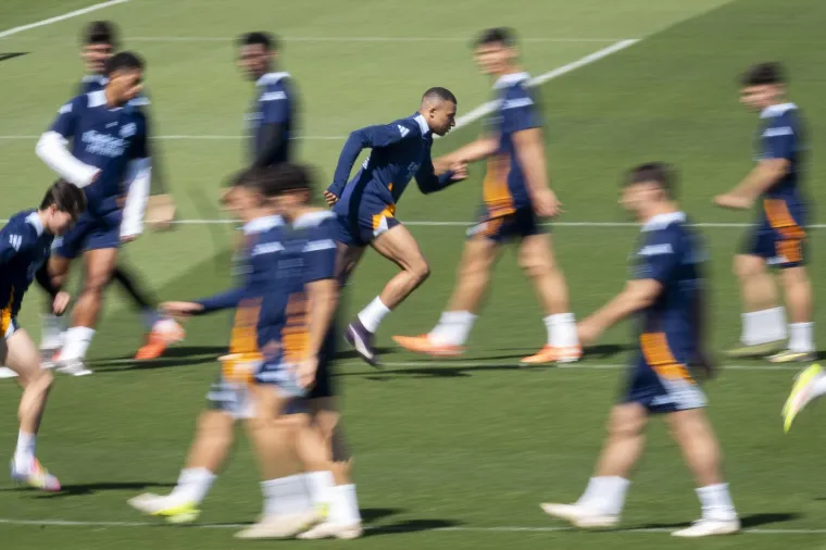 Prvi trening nakon El Clásica otkrio sve: Modrić i suigrači s licima koja sve govore!