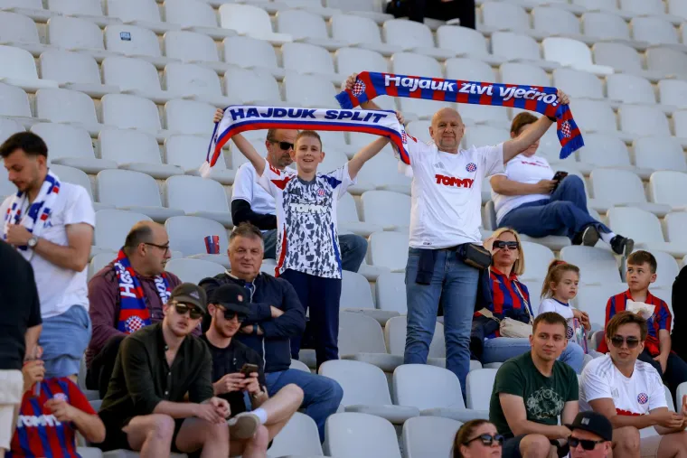 Poljud za ovu utakmicu nije bio rasprodan, pala je euforija u Splitu.