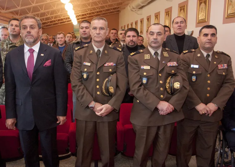 Prepoznajte li tko je ovo? Nekad zgodni general, a sada jedan od glavnih Plenkovićevih igrača