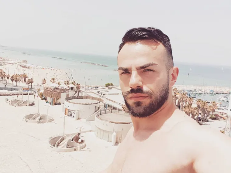S druge strane, Marija je o njihovom prekidu kazala kako je razlog bila fizička udaljenost i njezina posvećenost poslu. &quot;Moram se fokusirati na posao, i ne želim bilo koga opterećivati. Ljubav na daljinu jednostavno nije opstala&quot;, rekla je tada. 