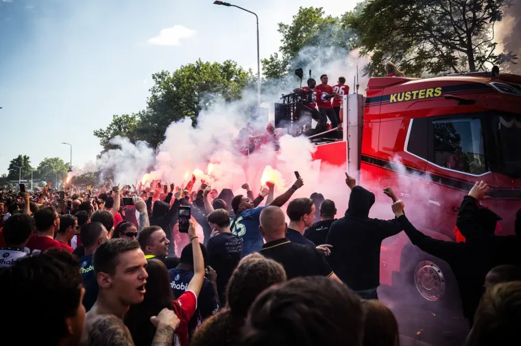 Peri&scaron;ić zapalio atmosferu na ludom slavlju PSV-a: Navijačima rekao samo jedno