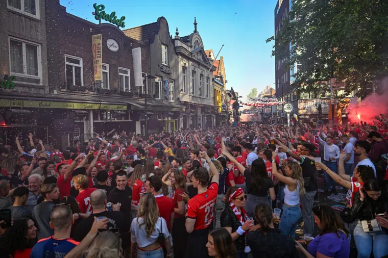 Peri&scaron;ić zapalio atmosferu na ludom slavlju PSV-a: Navijačima rekao samo jedno