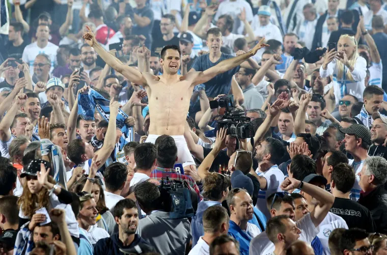 Hoćemo li ovakve scene gledati u nedjelju? Evo kako su igrači Dinama i Hajduka slavili naslov Rijeke