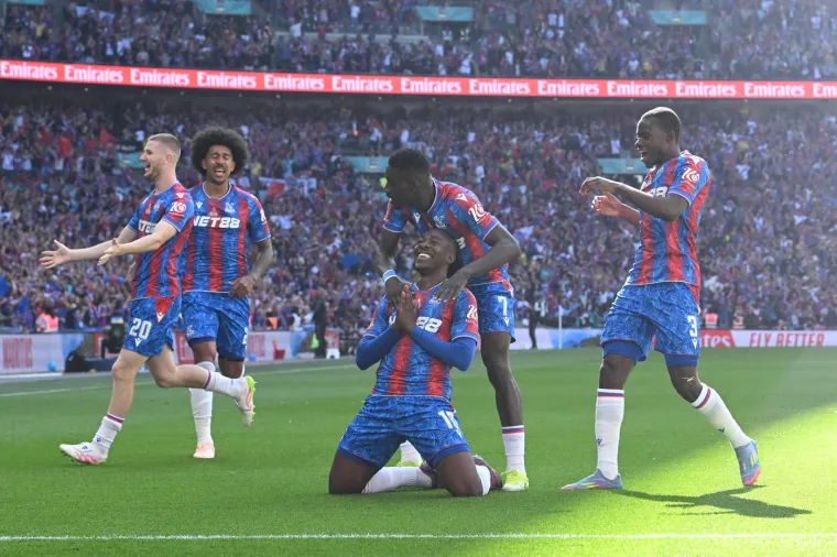 Eberechi Eze zabio je jedini gol u finalu i upisao se u povijest.