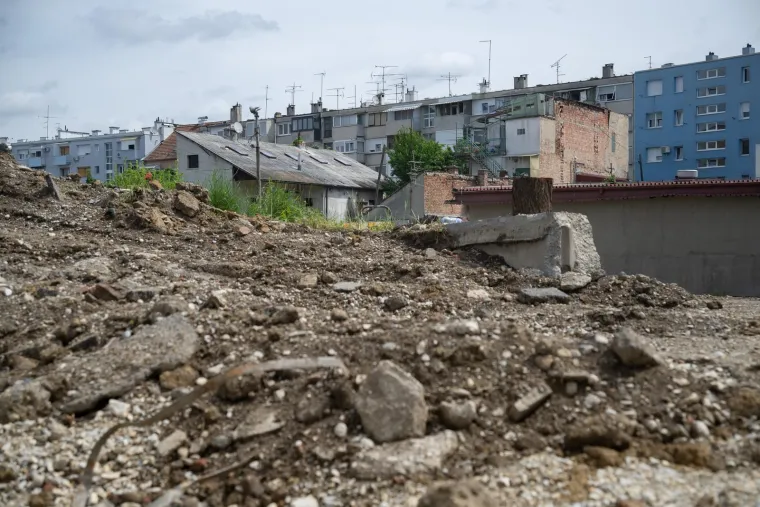 Podsjetimo, oba projekta – i Kranjčevićeva i Maksimir – dio su dugoočekivane infrastrukturalne obnove zagrebačkog sporta, a građani napokon mogu vidjeti prve opipljive korake nakon godina zastoja, obećanja i nejasnih rokova.