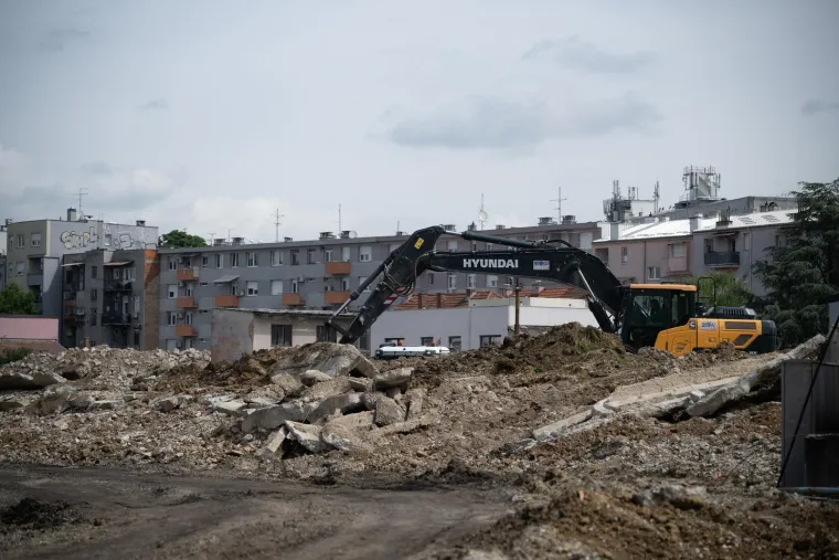 Ako se ritam radova održi, stadion u Kranjčevićevoj mogao bi postati prvi moderni gradski stadion nakon dugo vremena, a sastanak Grada i Vlade oko Maksimira označit će ključni trenutak za projekt koji Dinamovi navijači čekaju više od desetljeća.