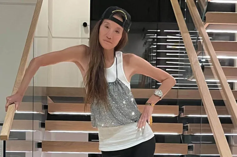 Poznata dizajnerica ima 75 godina, a izgleda kao da joj je 20: Voli fast food i izbjegava sunce