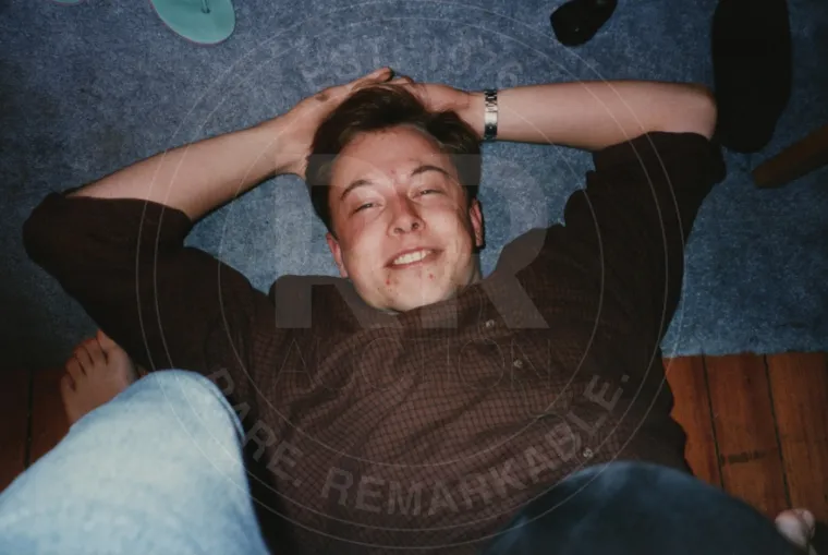 Pod njegovim vodstvom, Tesla je postala globalni lider u električnim vozilima.