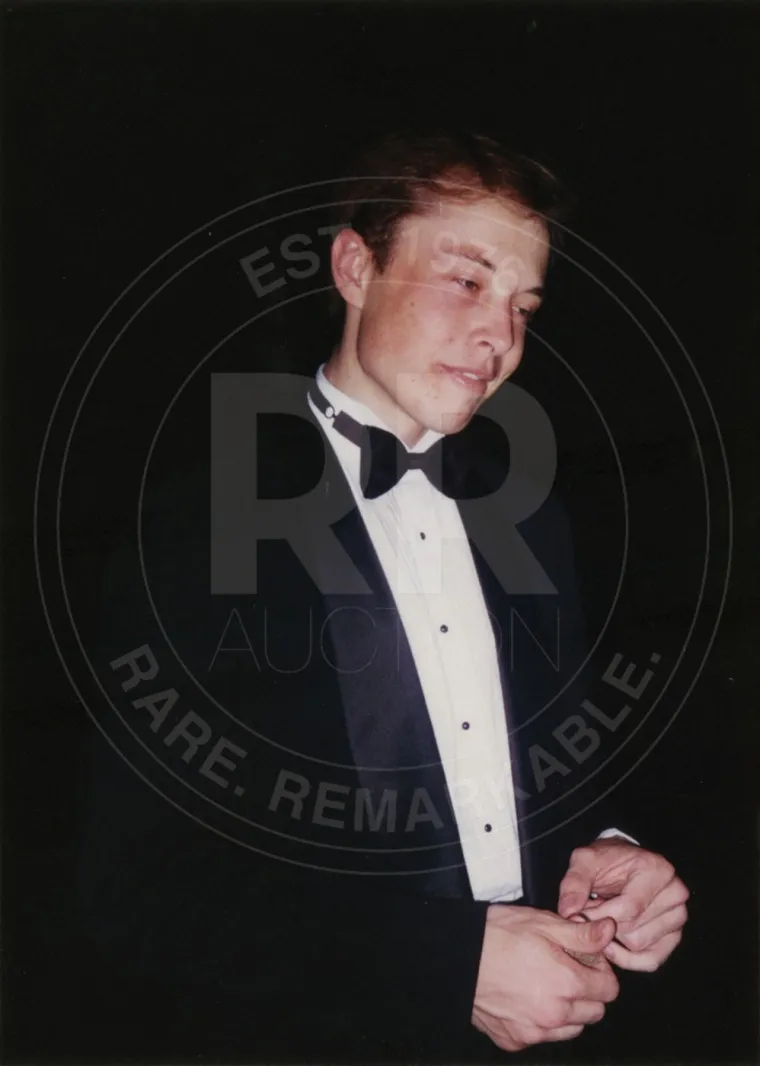Evo kako je izgledao Elon Musk prije slave: Grli ljubav iz studentskih dana
