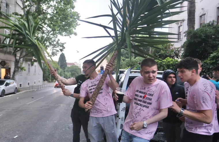 Ludnica diljem zemlje, maturanti slave: Kod jednih alkohol teče u potocima, drugi zaplesali Quadrillu