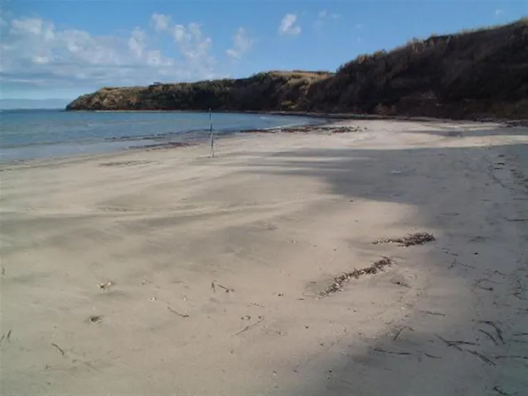 Spiaza (Susak): Glavna plaža jedinstvenog pješčanog otoka Suska, poznata po finom pijesku i dugom plićaku.