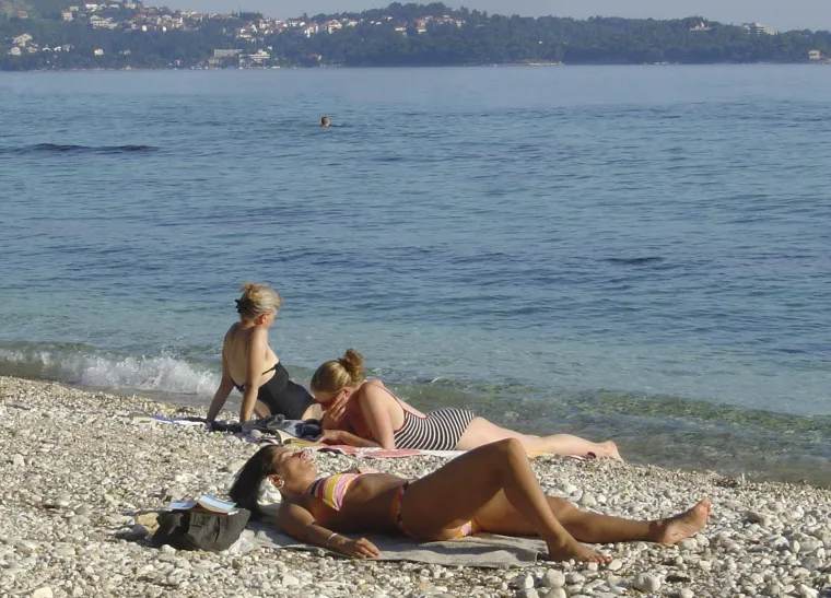Plaže u Mlinima (kod Dubrovnika):  Idealne za miran obiteljski odmor.