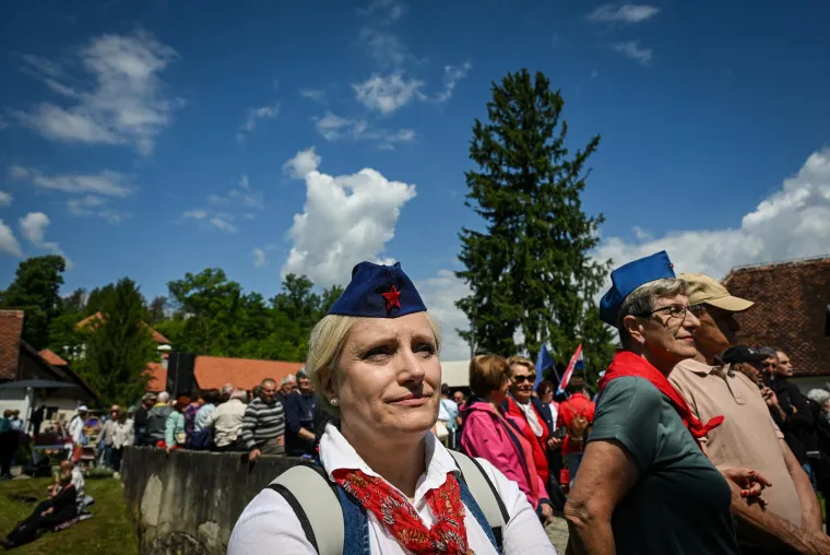 Tisuće Titovih obožavatelja stiglo u Kumrovec: Pojavio se i bivši predsjednik