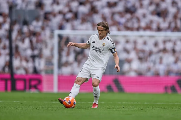 Luka Modrić glavna je tema u nogometnom svijetu.