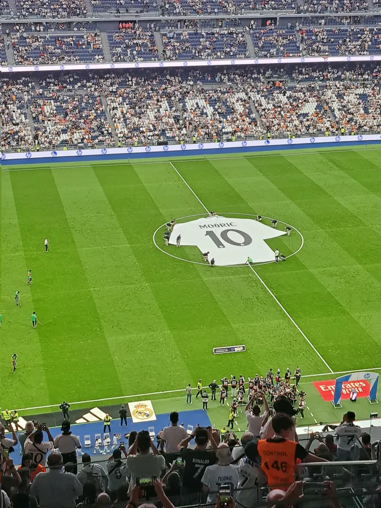 Razigravao, igrao vanjskom i slao poljupce: Evo kako je izgledao posljednji ples Luke Modrića u Madridu