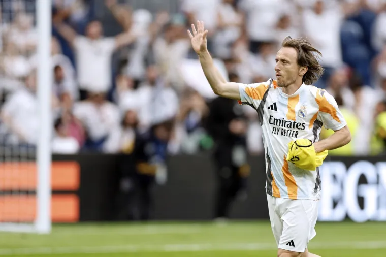 Razigravao, igrao vanjskom i slao poljupce: Evo kako je izgledao posljednji ples Luke Modrića u Madridu