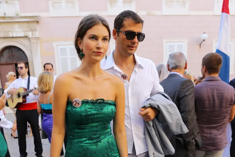 Ornela Vi&scaron;tica, Robert Kurba&scaron;a