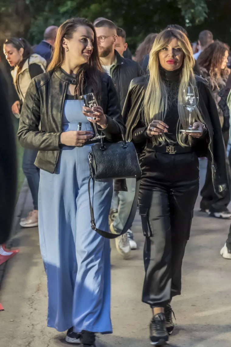 Osijek se opustio uz vino: Pogledajte divne dame koje su se sredile ba&scaron; za tu prigodu