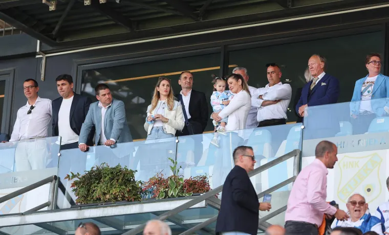 Završnica HNL-a na stadione privukla i politički vrh: Pogledajte s kim utakmice gledaju Boban i Mišković