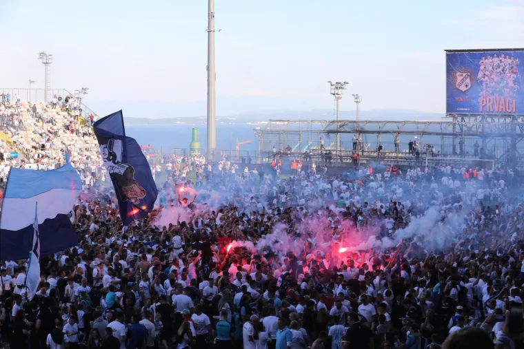 Rijeka prvak Hrvatske! Janković i Fruk za delirij na Kvarneru i invaziju navijača na teren
