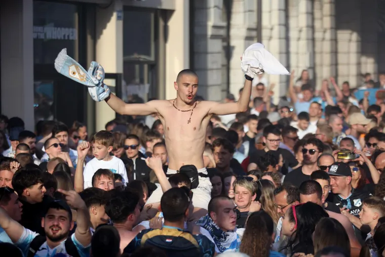 Rijeka prvak Hrvatske! Janković i Fruk za delirij na Kvarneru i invaziju navijača na teren