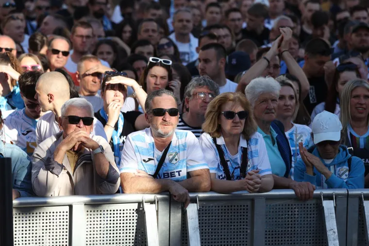 Rijeka prvak Hrvatske! Janković i Fruk za delirij na Kvarneru i invaziju navijača na teren