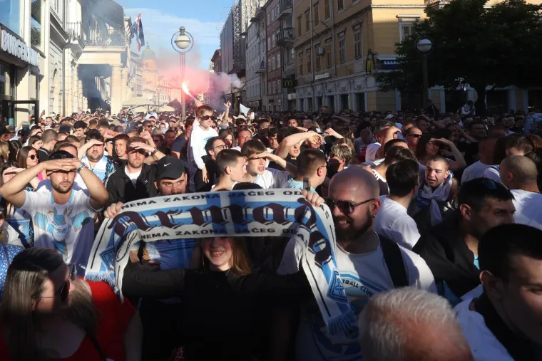 Rijeka prvak Hrvatske! Janković i Fruk za delirij na Kvarneru i invaziju navijača na teren