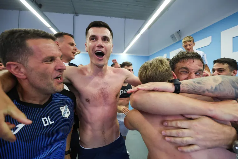 Rijeka prvak Hrvatske! Janković i Fruk za delirij na Kvarneru i invaziju navijača na teren