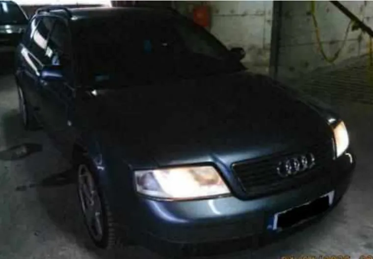 Audi A6 2.4, godina proizvodnje 1999., početna cijena iznosi 211,90 eura