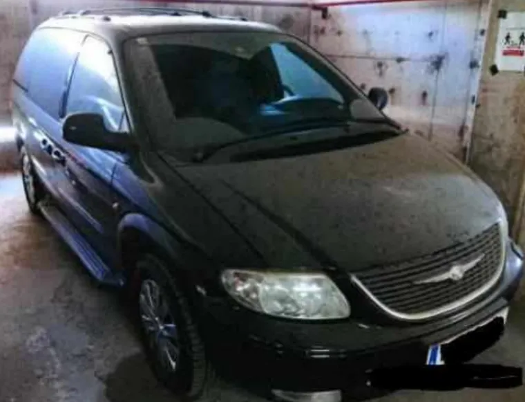 Chrysler Voyager 2.5 CRD LX, godina proizvodnje 2003., početna cijena iznosi 250,25 eura