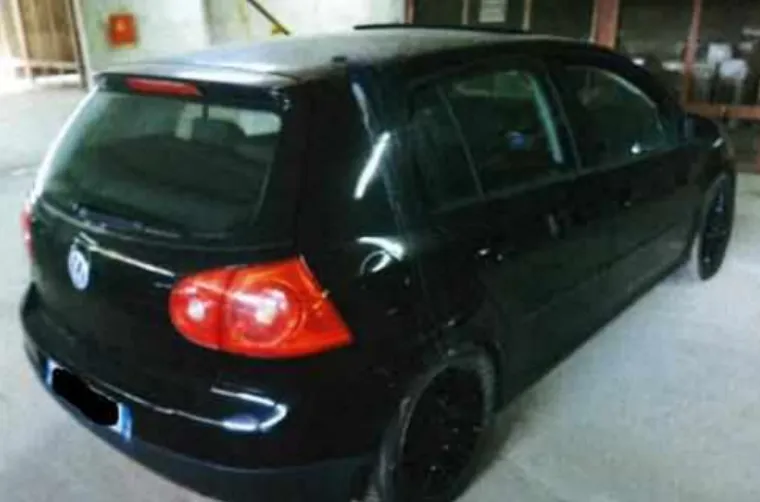 Volkswagen Golf V 2.0 FSI Sportline, godina proizvodnje 2004., početna cijena iznosi 171,86 eura
